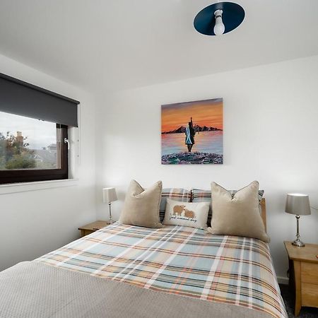 Ness Riverfront Holiday Home - City Centre Инвернесс Экстерьер фото