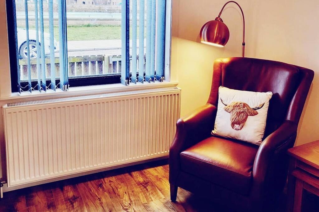 Ness Riverfront Holiday Home - City Centre Инвернесс Экстерьер фото