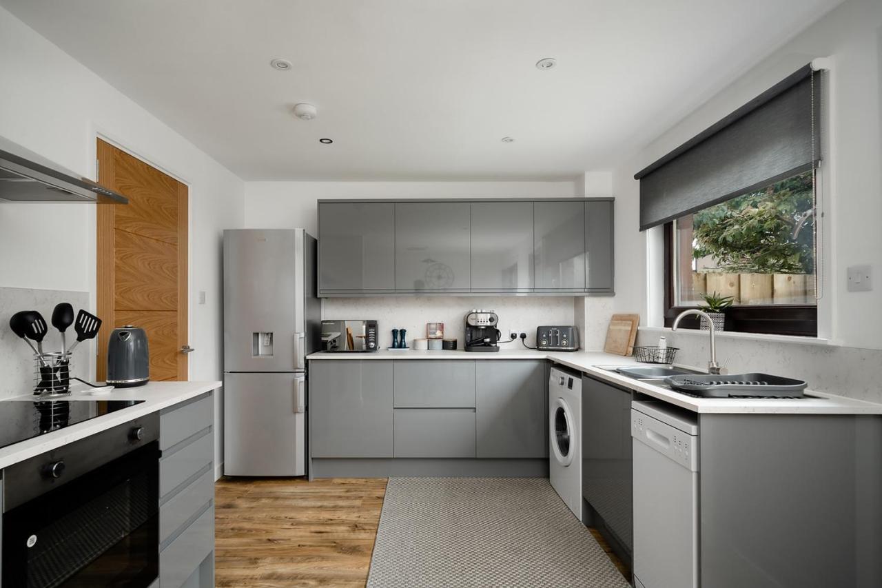 Ness Riverfront Holiday Home - City Centre Инвернесс Экстерьер фото